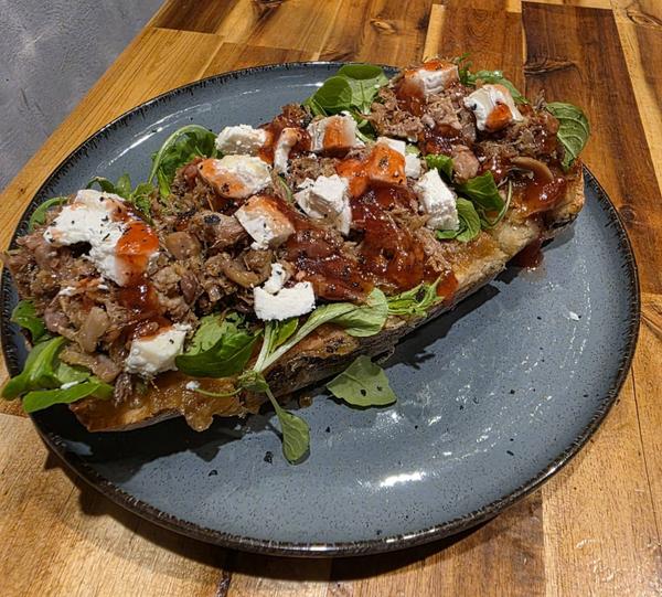 Torrada de Pato con Queso de Cabra